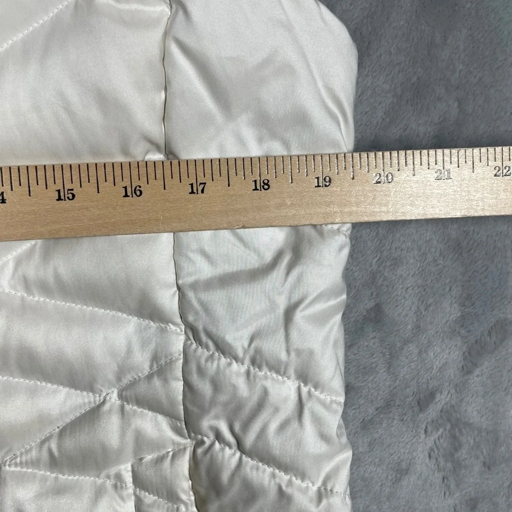 The North Face Womens 550 Down Puffer Vest White Chevron Quilted Large C984 F14 - Picture 11 of 12
